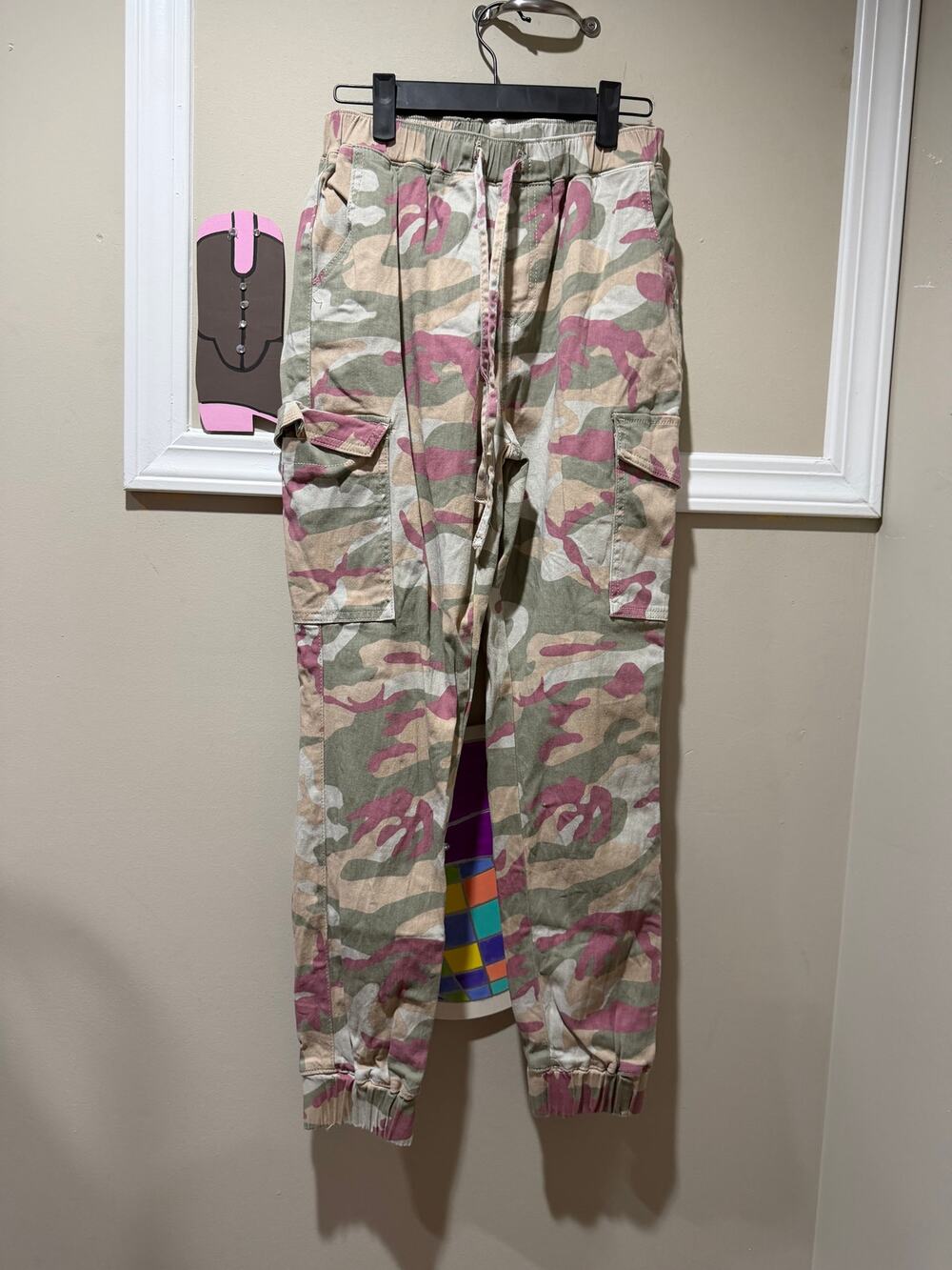 Almost Famous size medium cargo pants